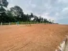 Kalagedihena නගරයෙන් නුවර පාර ආසන්නයෙන් ටික ගෙවන්න ඉඩමක් ගන්න