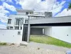 Luxury House for Sale in Battaramulla