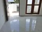 Upper floor for rent in Mattakkuliya