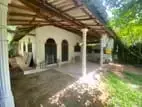 ( IS-1040) Valuable Single Storey House Sale in Padukka