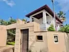 Valuable පාරට ලගින් පර්.20ක් සමග කාමර 5ක දෙමහල් නිවස විකිණීමට