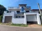 Luxury House Rent Kadawatha