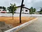යක්කල නුවර පාරට වෙන්න බිම් කොටසක් විකිණීමට